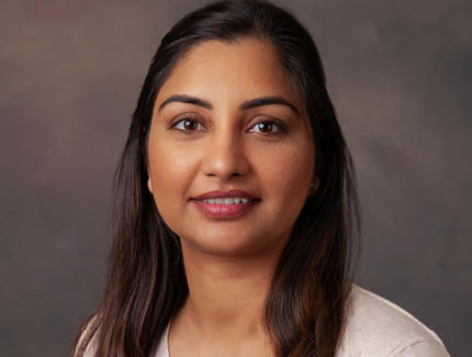 photo of Khushwant Kaur, MD