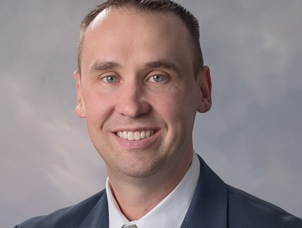 photo of Dustin Thomas, MD